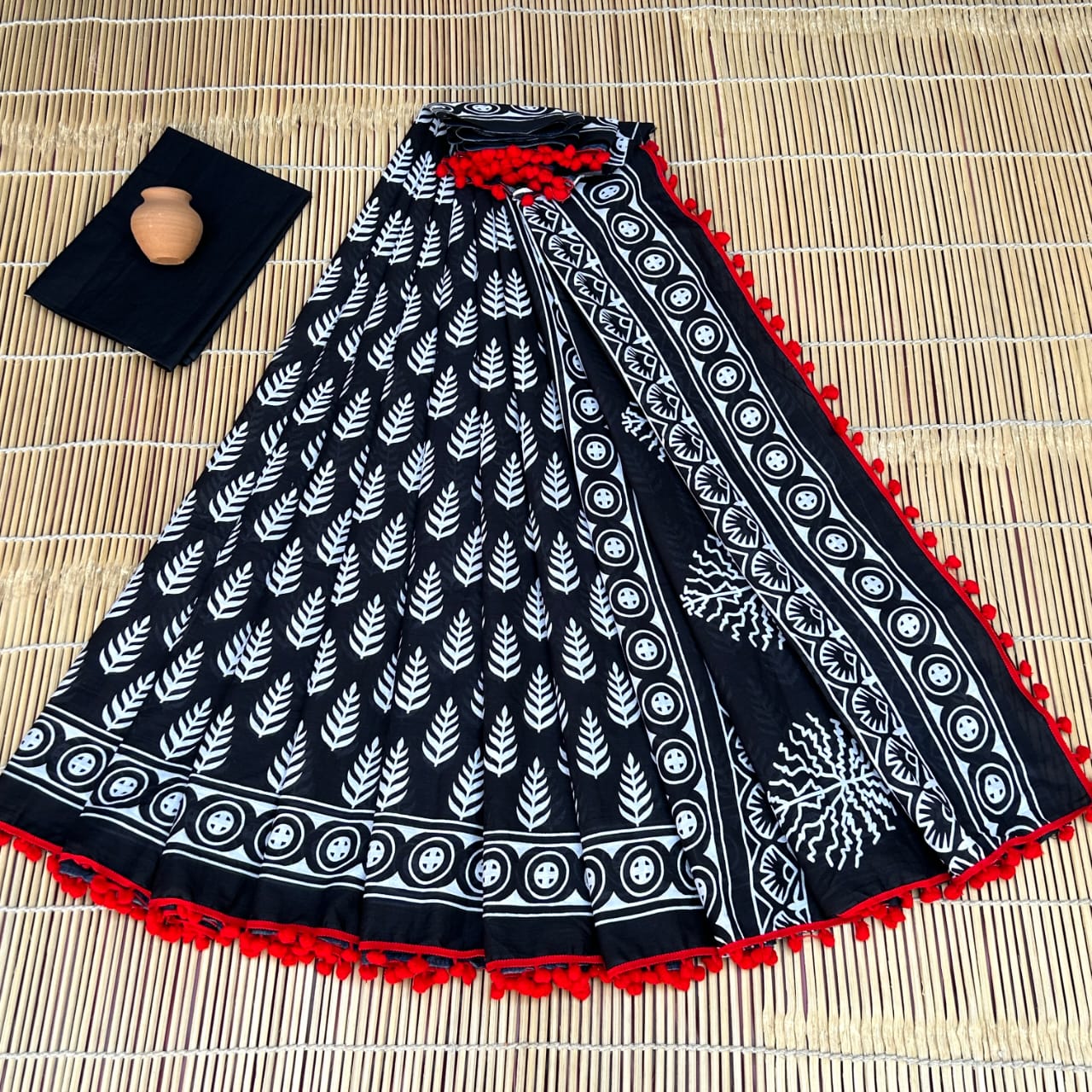 Black with White Bagru Print Cotton Mulmul Sarees with Blouse